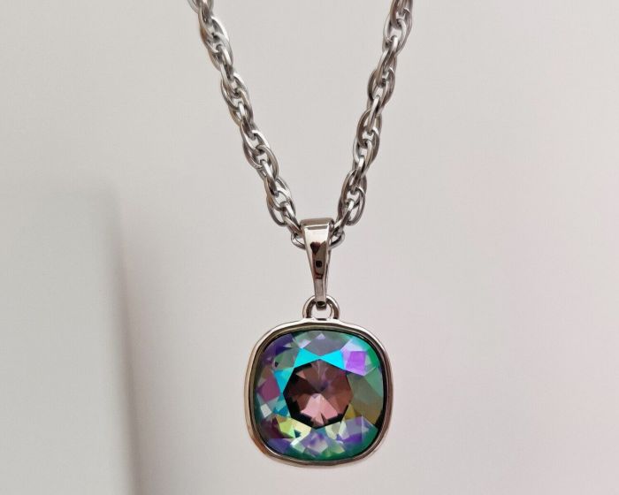Pendant with Swarovski crystals R1090715007630