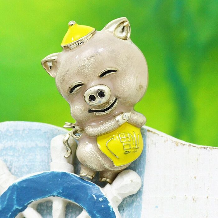 Brooch 2019 NG-28 2019 NG-28
