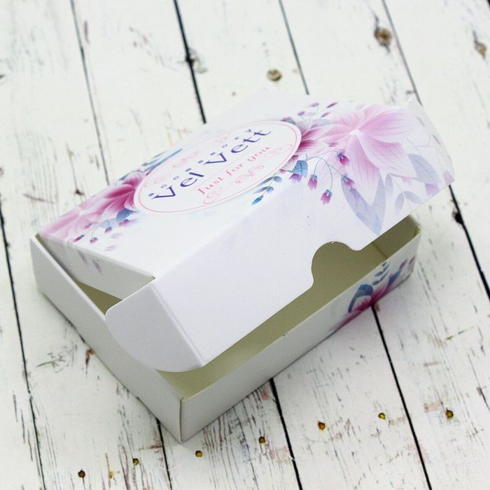 Vel Vett jewelry box 000-2