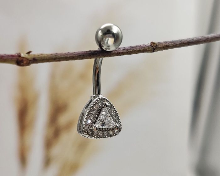 Belly button piercing G64327290795