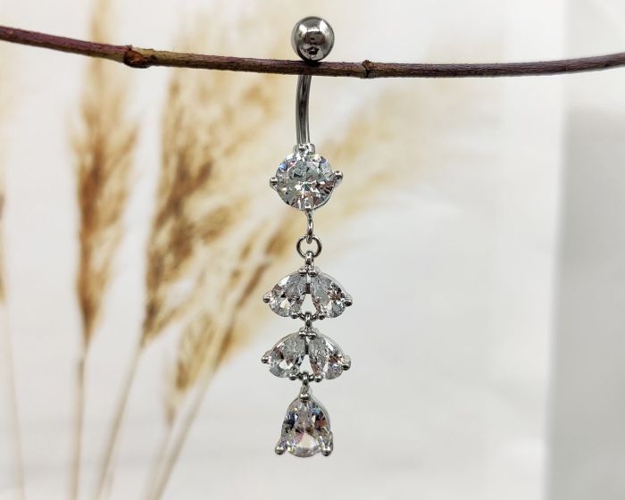Belly button piercing G643674807160