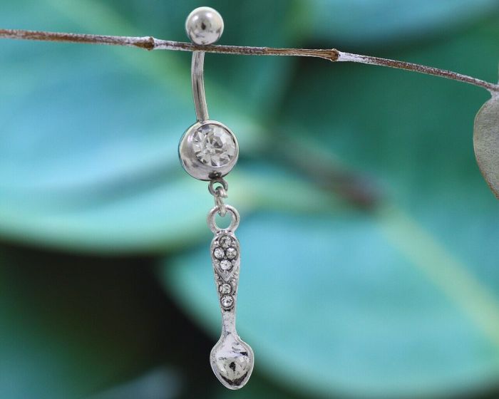 Belly button piercing (2.5 cm) F681