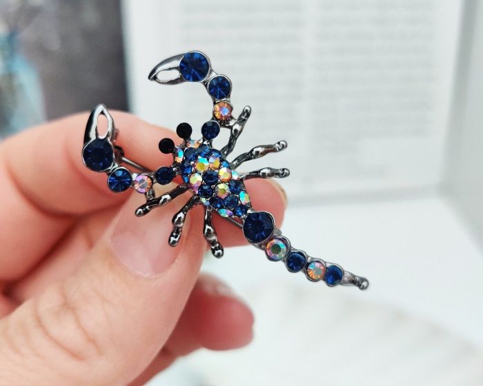Brooch R048575507190