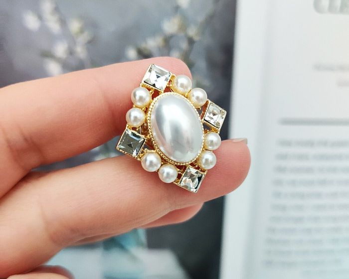 Brooch R050174907180