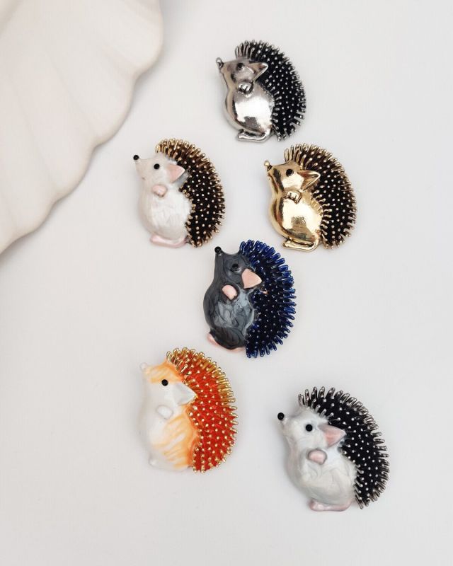 Hedgehog brooch R251674907170