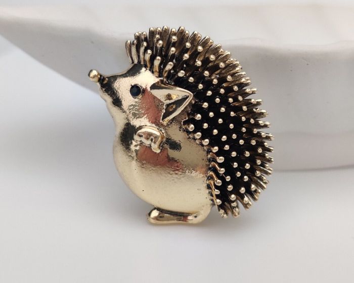 Hedgehog brooch R251874907170