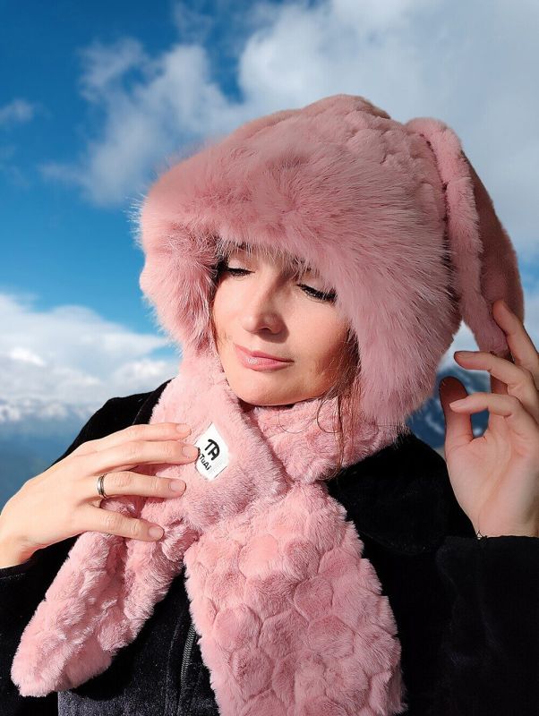 Hat-scarf with ears Bunny R2186 (pink fur)