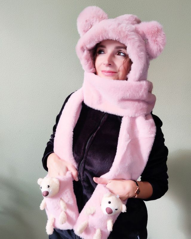 Hat-scarf with ears and scarf R2190 (Pink fur)