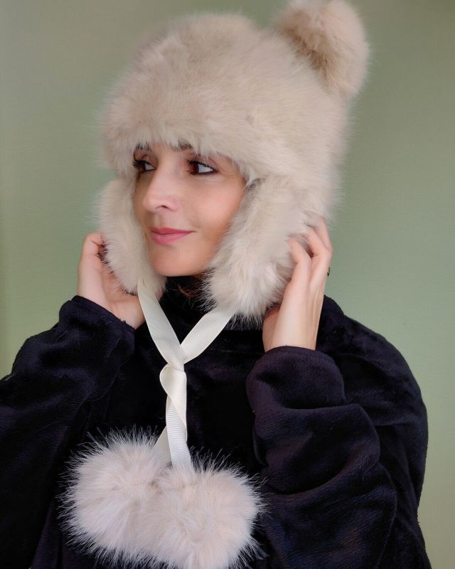 Hat with ears R2198