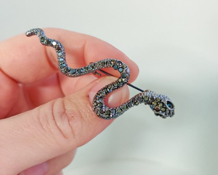 Snake brooch pendant R261675507180