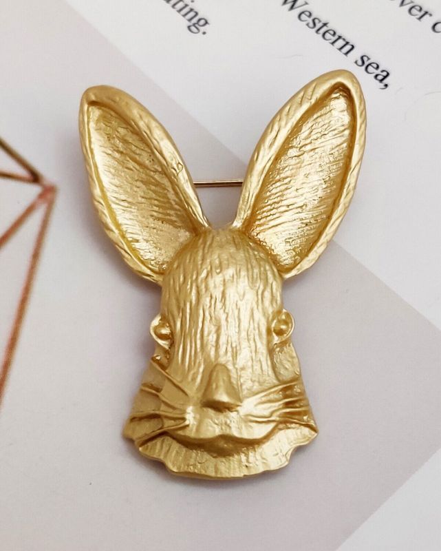 Bunny Brooch G468473907140