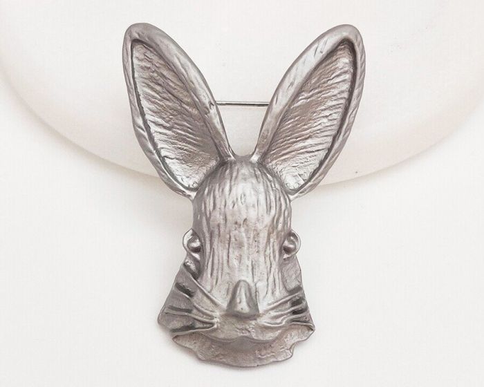 Bunny Brooch G468573907180