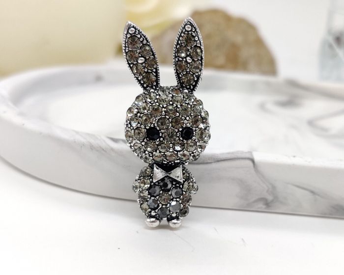 Bunny Brooch G468974507150