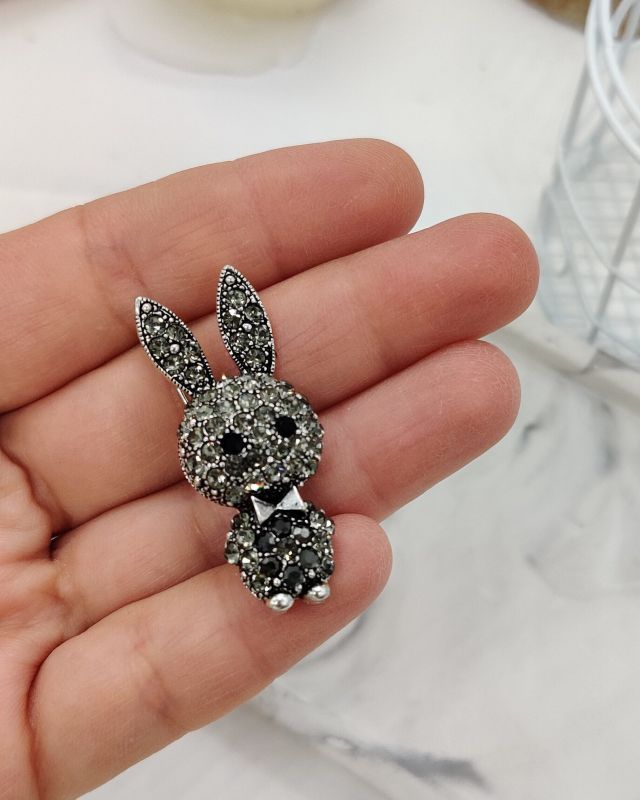 Bunny Brooch G468974507150