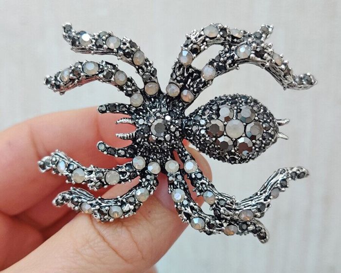 Spider Brooch G497175907195