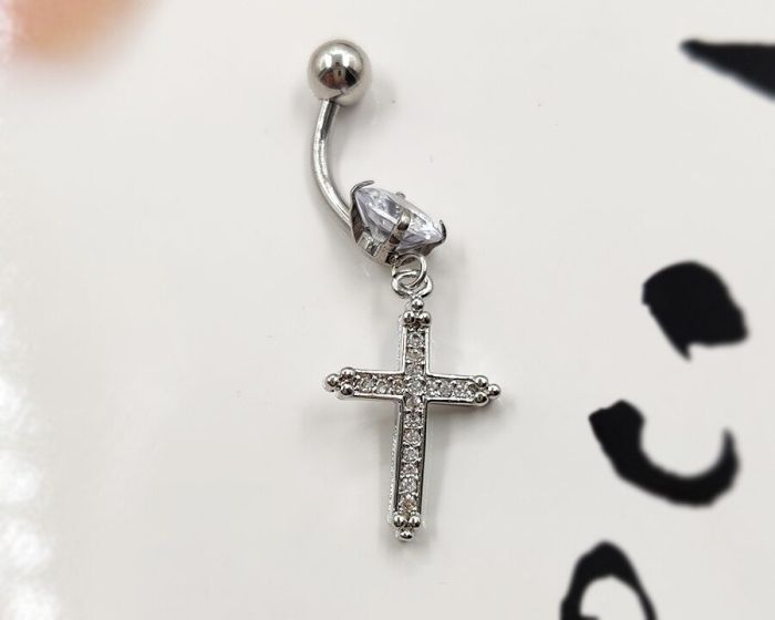 Belly button piercing G639473907130