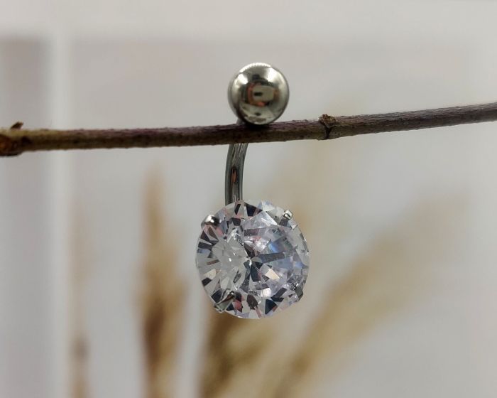 Belly button piercing G63997290785