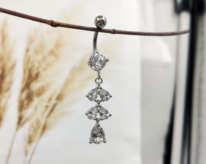 Belly button piercing G643674807160