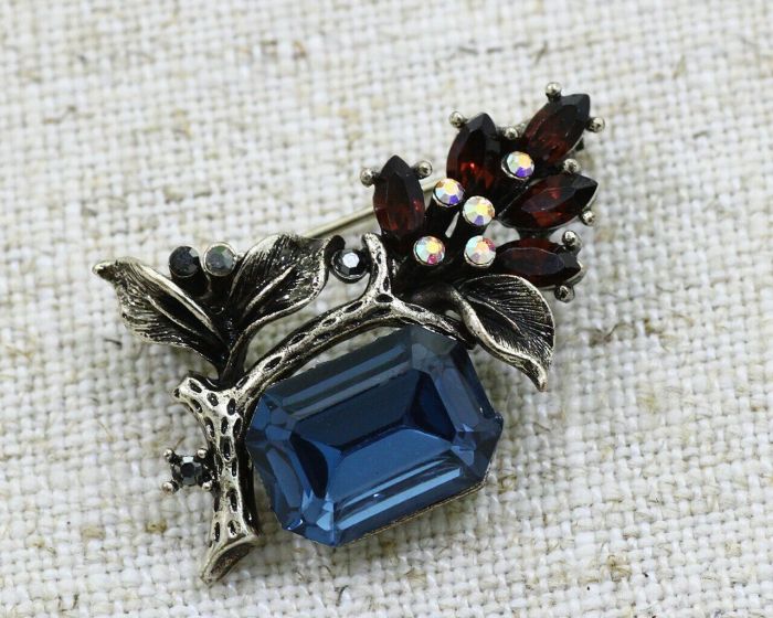 Brooch D81274807160 D81274807160