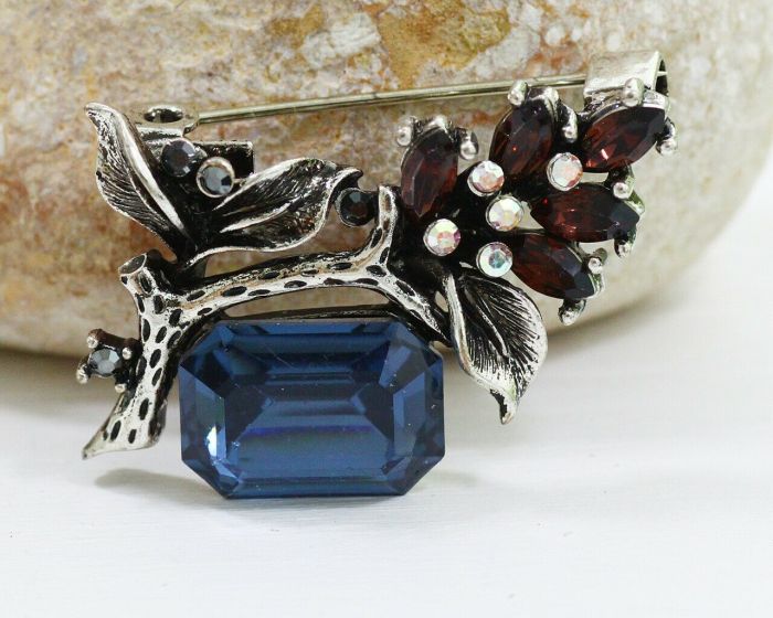 Brooch D81274807160 D81274807160
