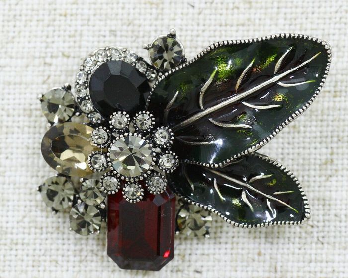 Brooch D79677507250 D79677507250