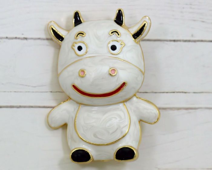 New Year Symbol Brooch F625374507150 F625374507150