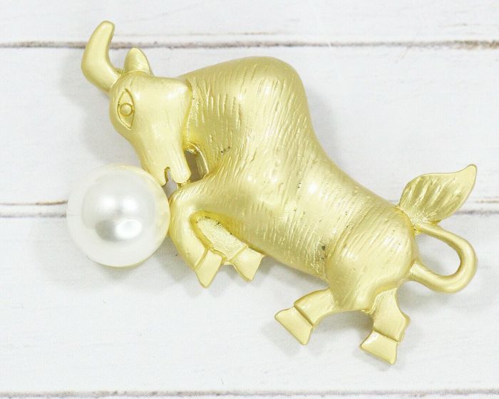New Year Symbol Brooch F631973907140 F631973907140