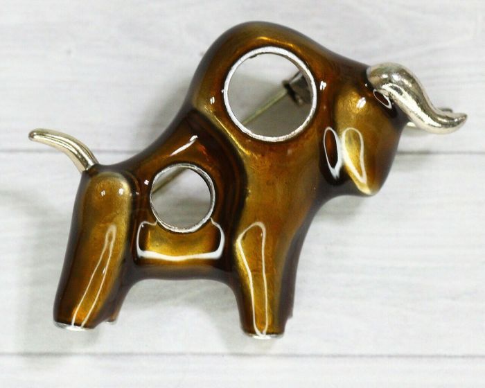 New Year Symbol Brooch F642075907198 F642075907198