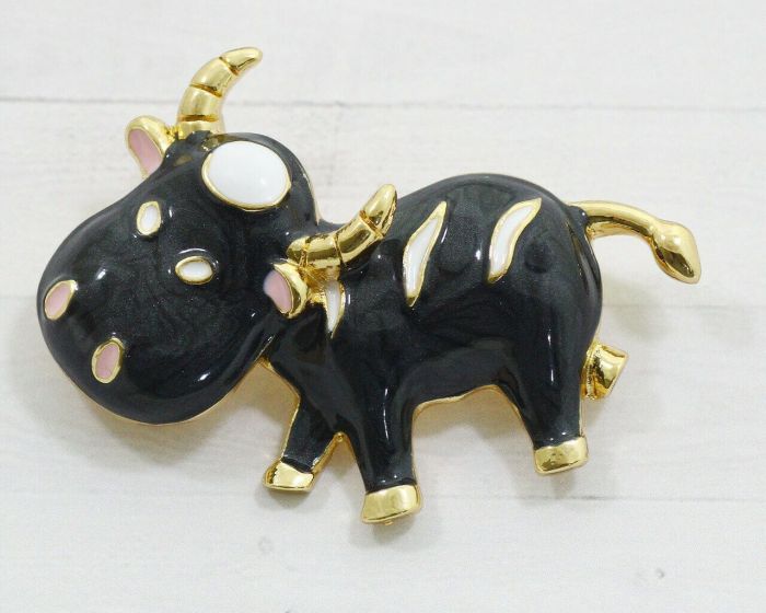 New Year Symbol Brooch F627374507150 F627374507150