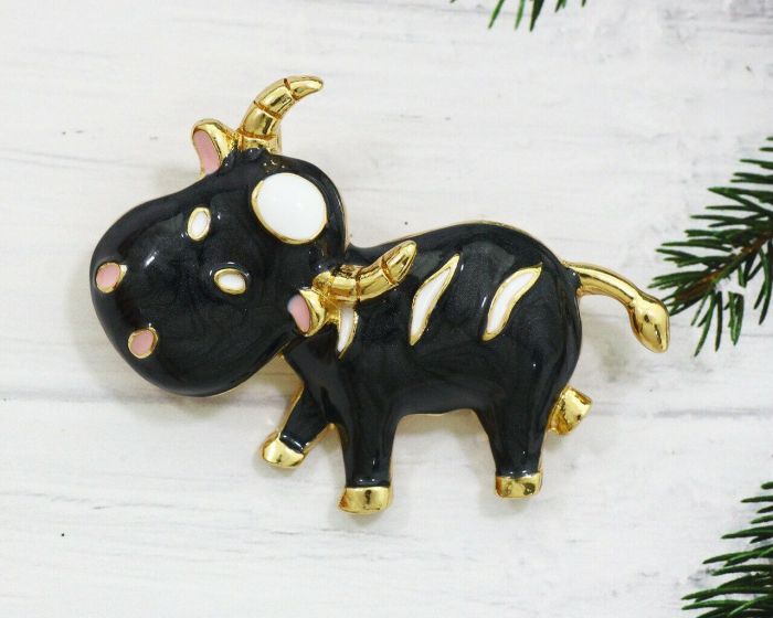 New Year Symbol Brooch F627374507150 F627374507150