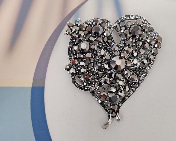 Heart Brooch G859675907220