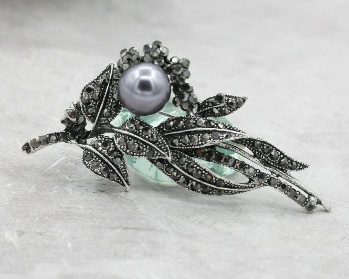 Brooch  F479974807160 F479974807160