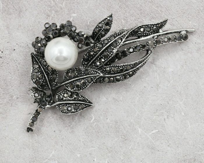 Brooch  F479874807160 F479874807160