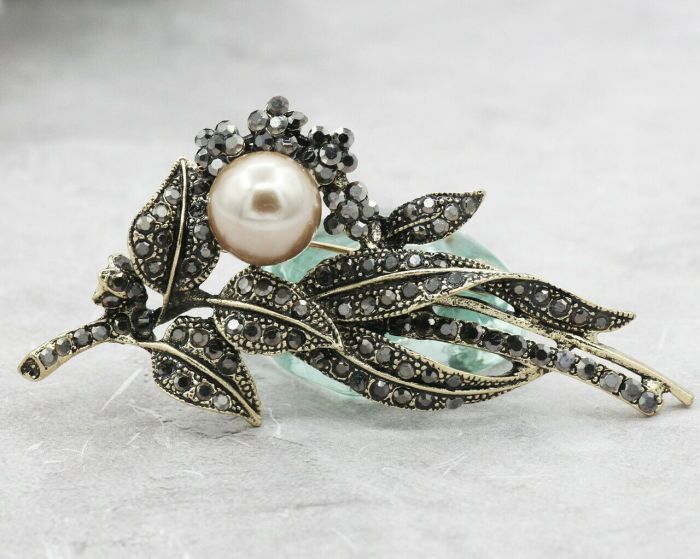 Brooch  F968574807160 F968574807160