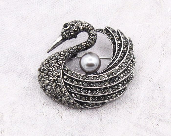 Brooch F924074807180