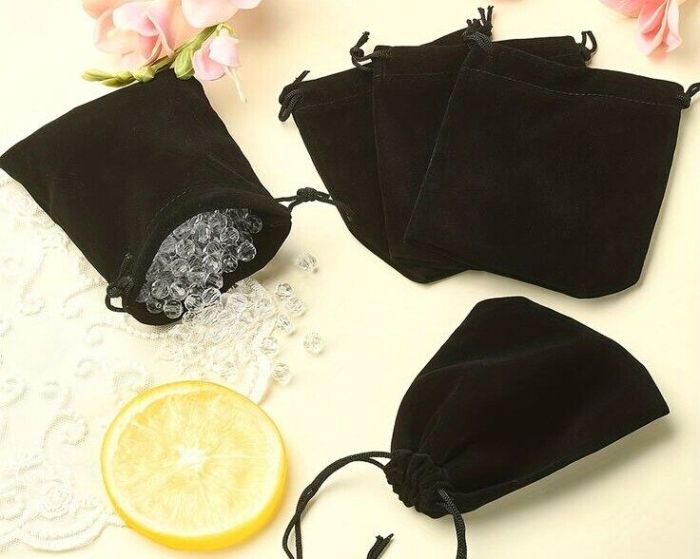 Velvet gift bag (10*15 cm) G1009/ Black