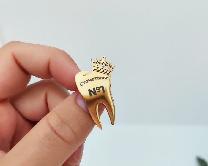Brooch Dentist No. 1 R101175907260