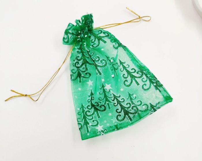 Gift bag made of fabric ТOrganza with patternУ NG/10*13 Green